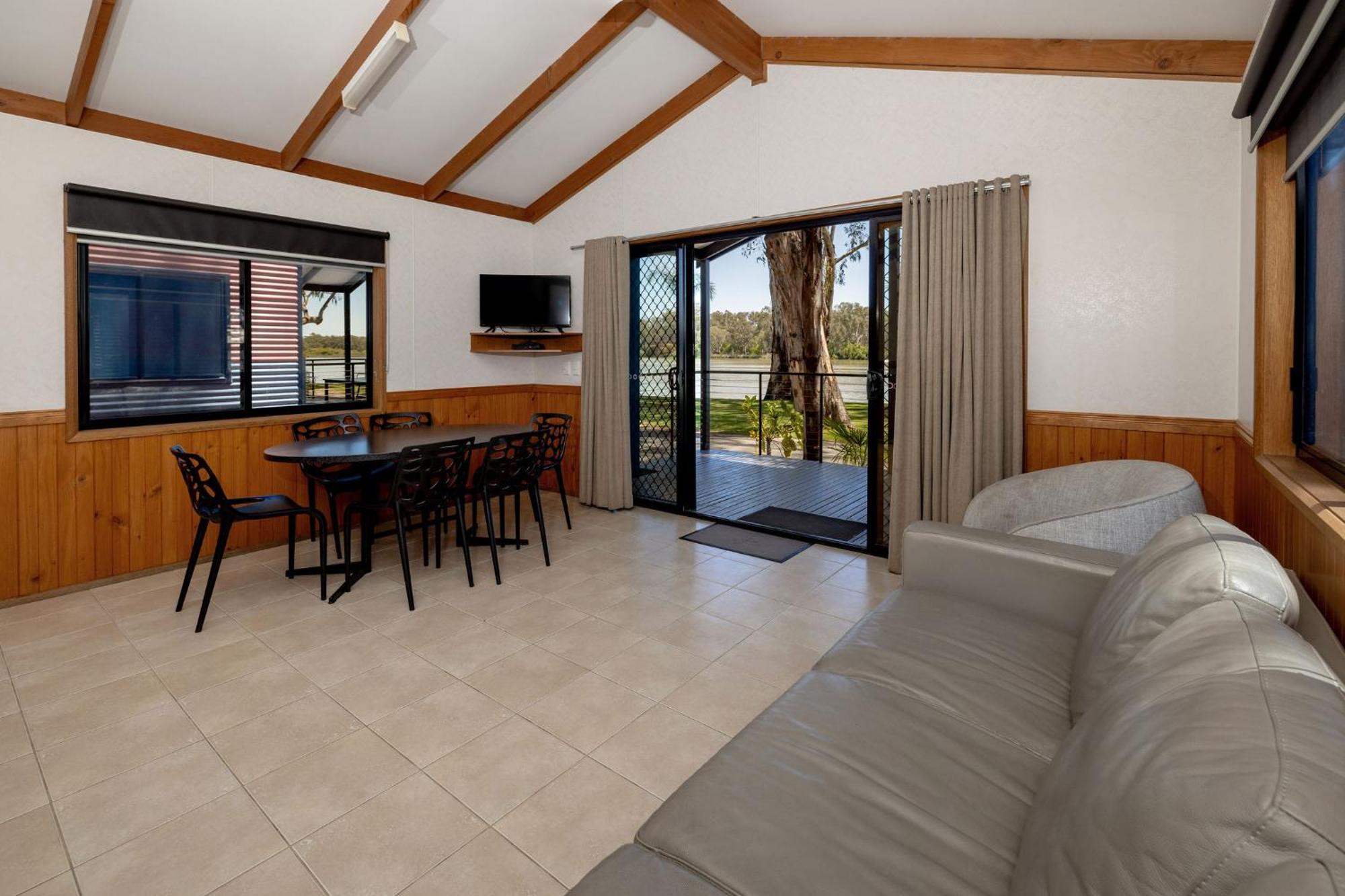 Big4 Renmark Riverfront Holiday Park Esterno foto