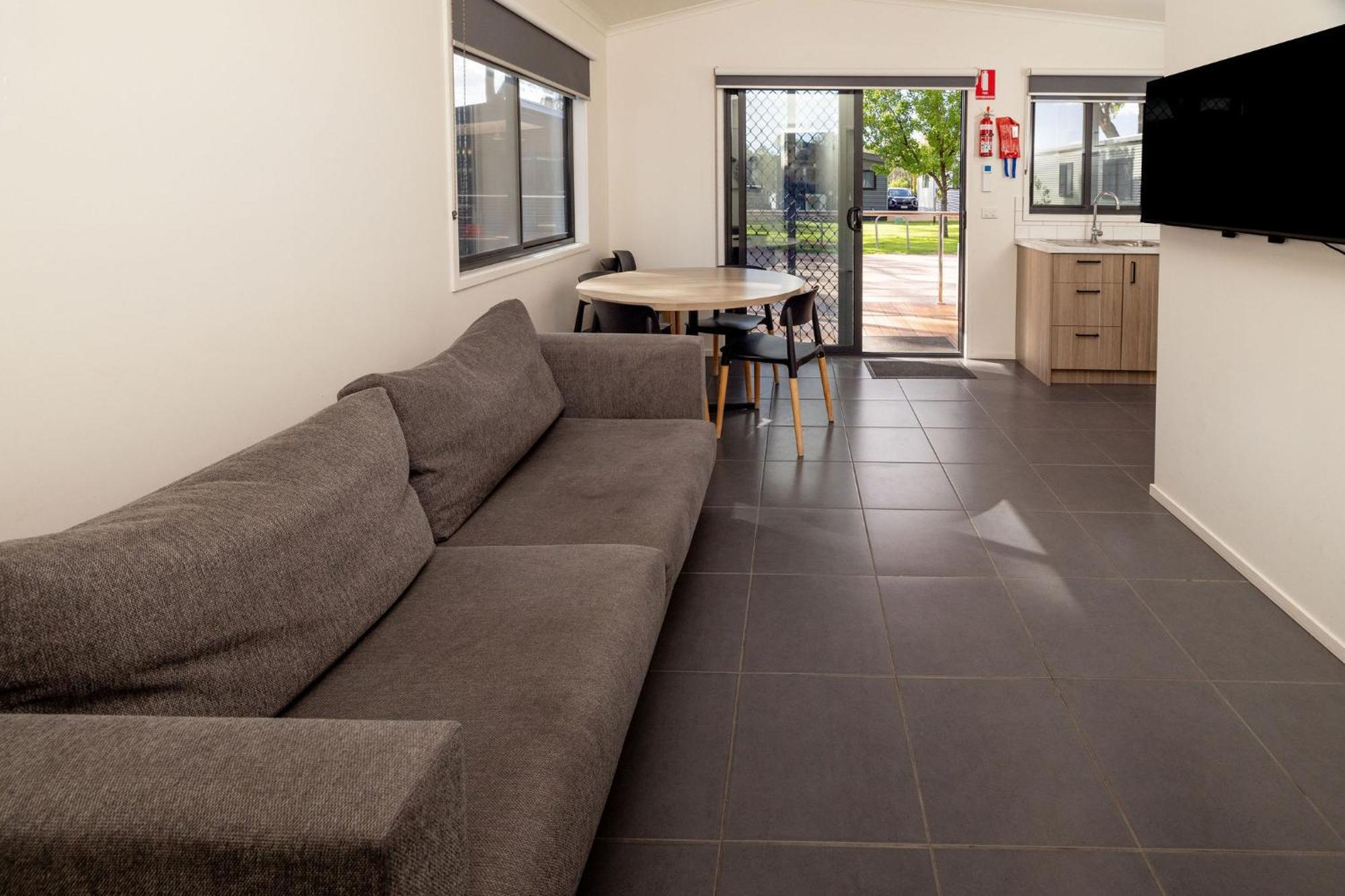 Big4 Renmark Riverfront Holiday Park Esterno foto