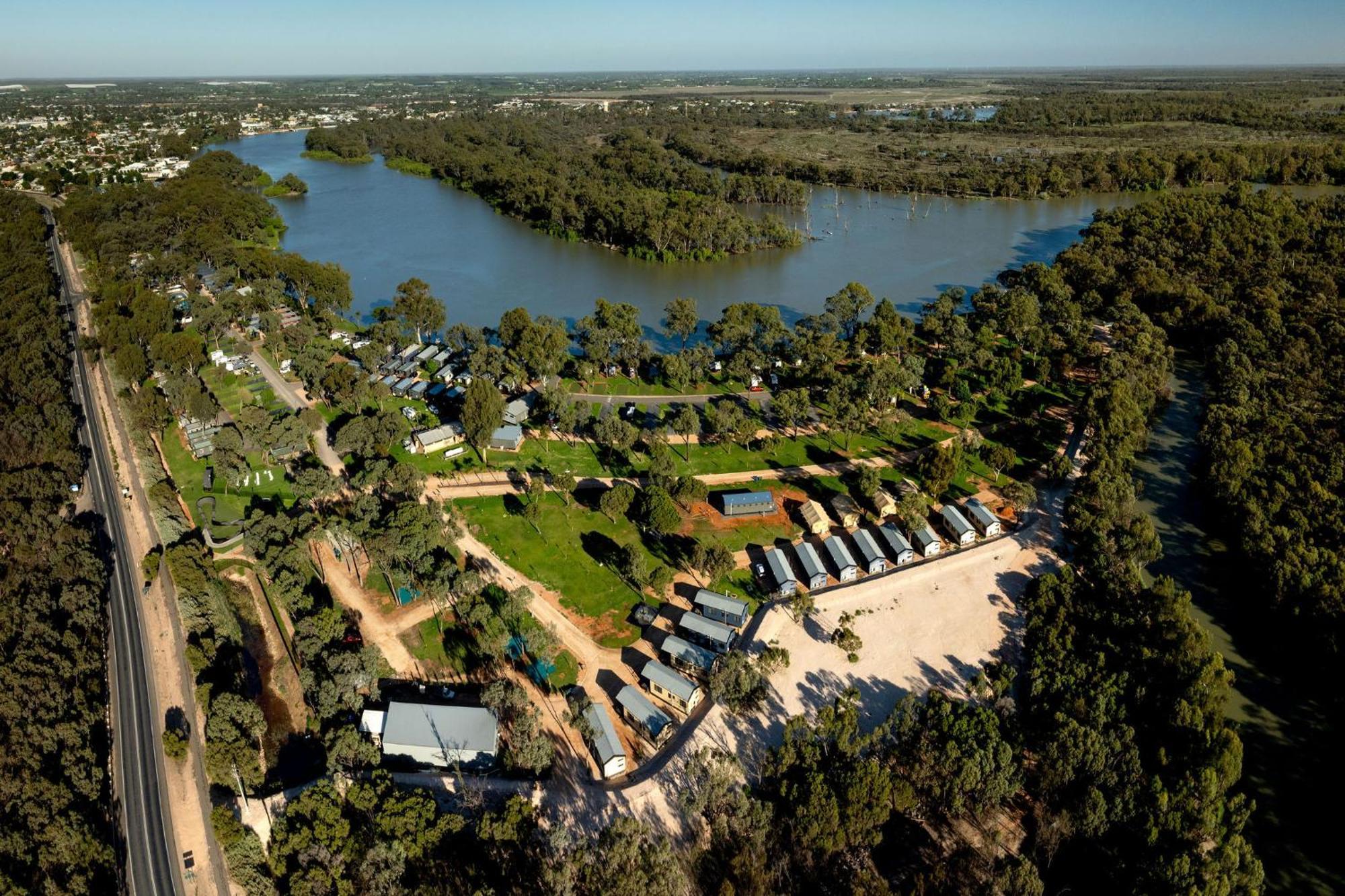Big4 Renmark Riverfront Holiday Park Esterno foto
