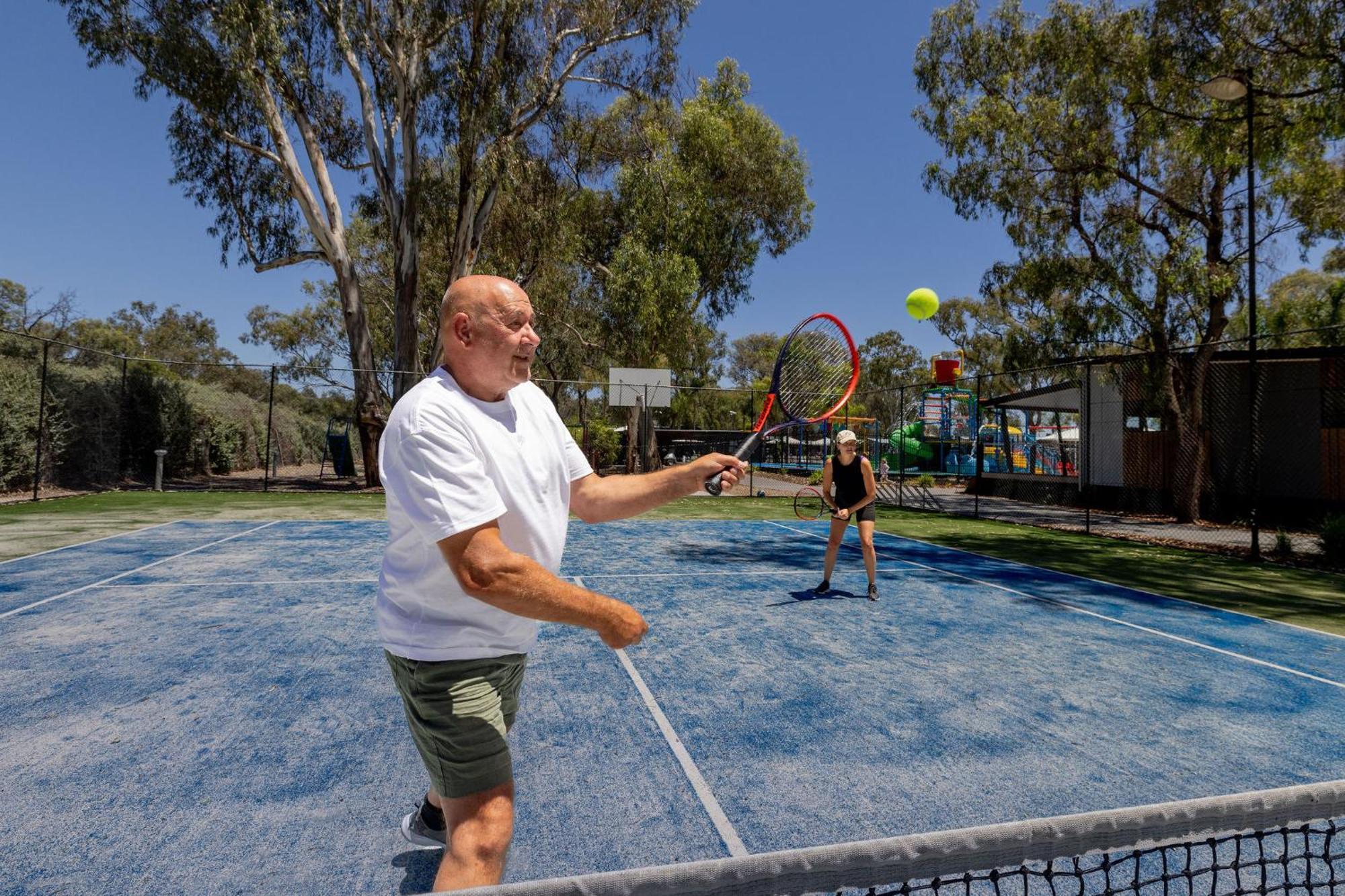 Big4 Renmark Riverfront Holiday Park Esterno foto