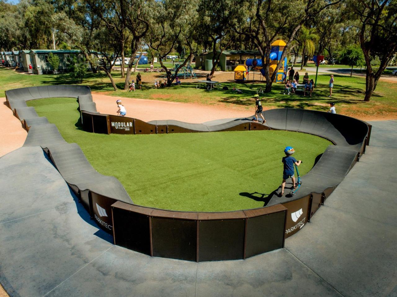 Big4 Renmark Riverfront Holiday Park Esterno foto